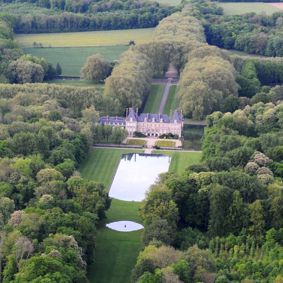 Courtyards and Gardens - Château de Fontainebleau