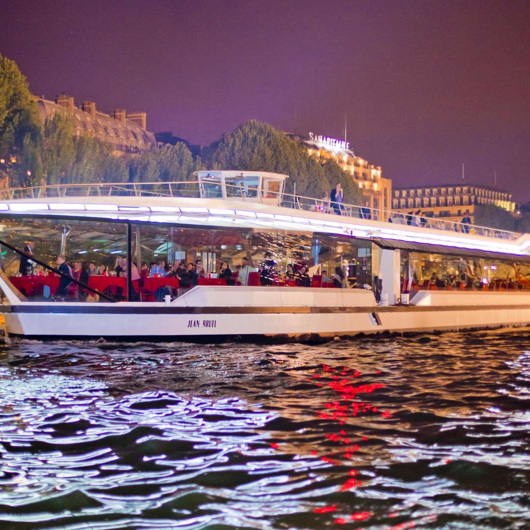 bateaux mouches night cruise