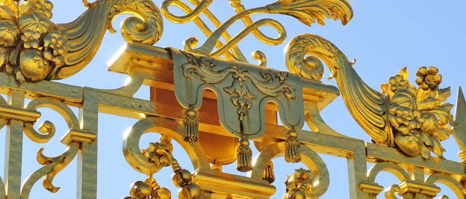 versaille france visit Domain of Versailles. Detail of the Castle's grid
