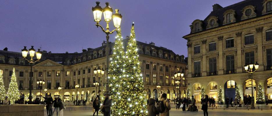 Christmas tree lighting in Place Vendôme