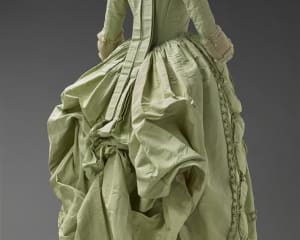 Robe exposition Passion XVIIIe siècle