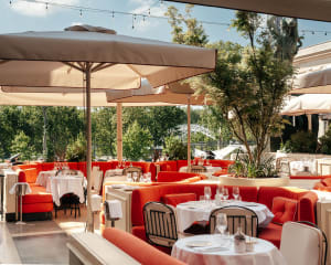 Vue sur la terrasse du restaurant Corail