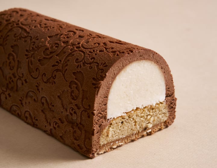 Philippe Conticini 2024 chocolate log