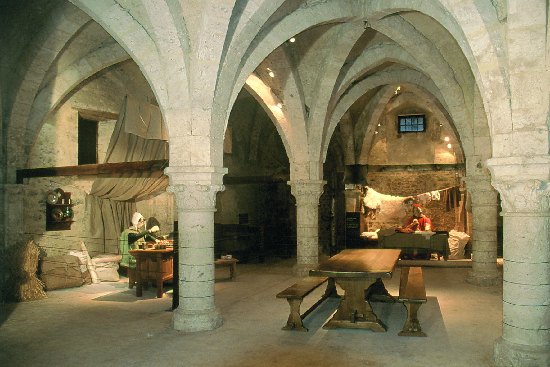 Provins%252C grange aux dîmes musée de Provins et du Provinois
