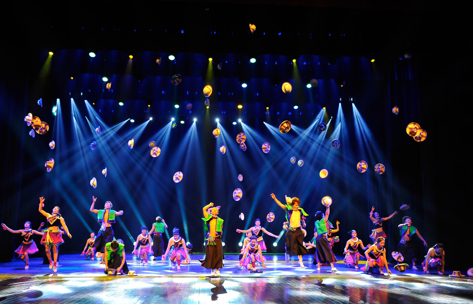 Le roi des Singe_Cirque Phénix cirquephénix