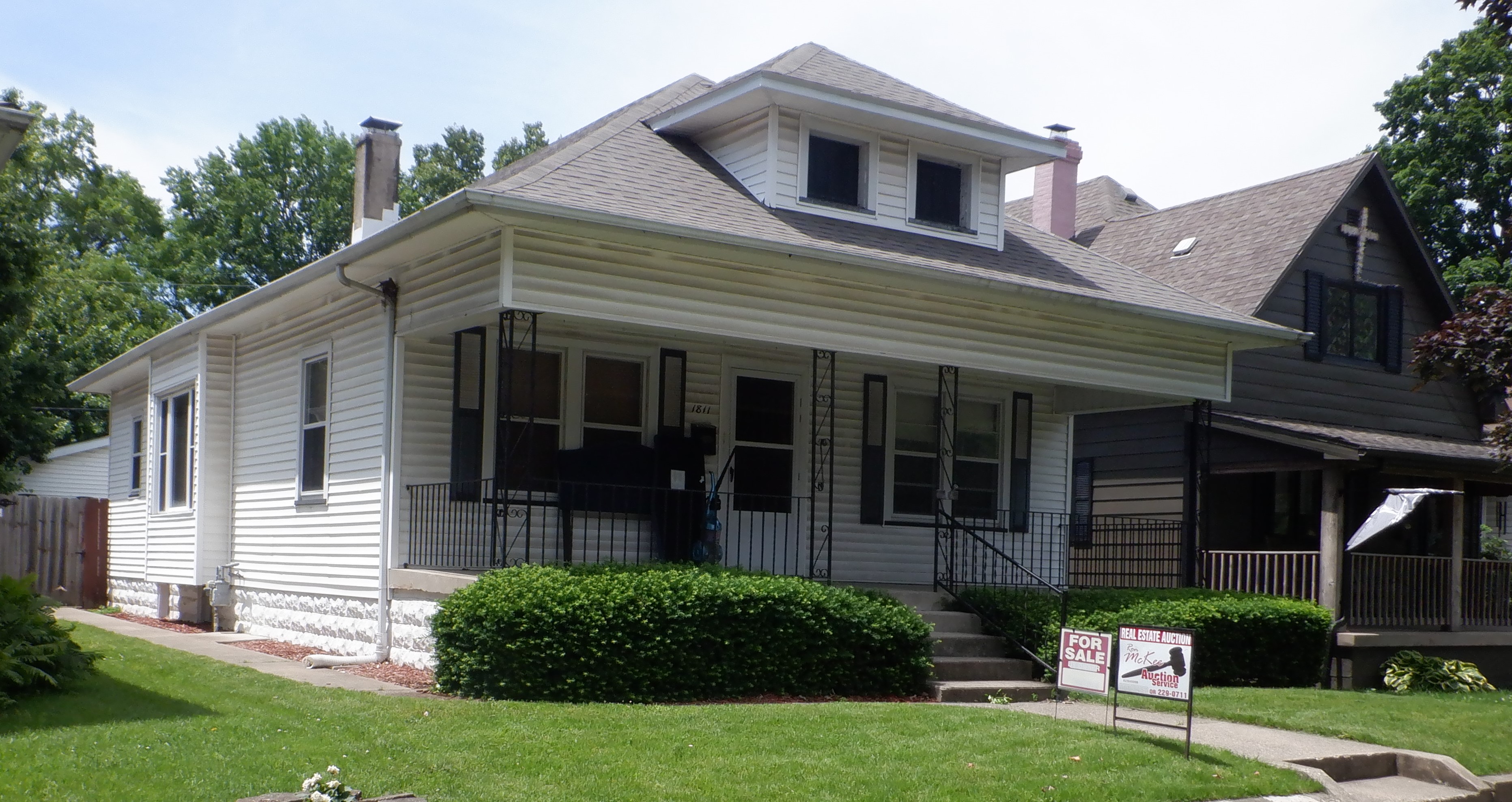 REAL ESTATE & PERSONAL PROPERTY TWILIGHT AUCTION