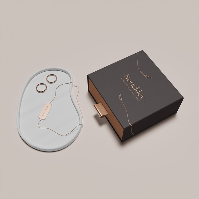 Necklace Box packaging example