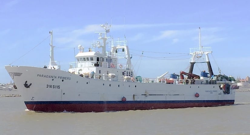 España multa a 25 pesqueros por apagar su geolocalización cerca de Argentina