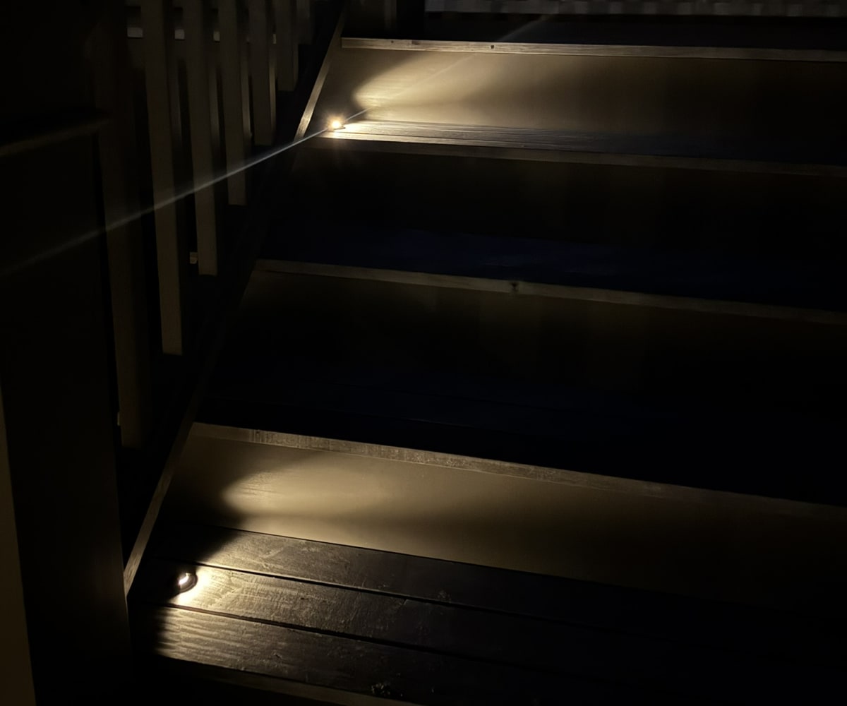 Orient landscape lighting for an evening approach