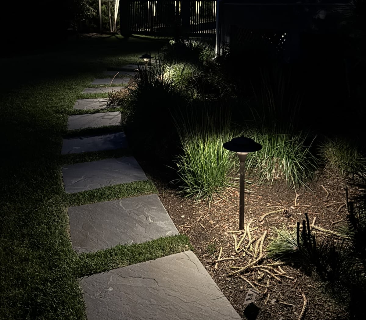 Locust Valley landscape lighting at an estate property