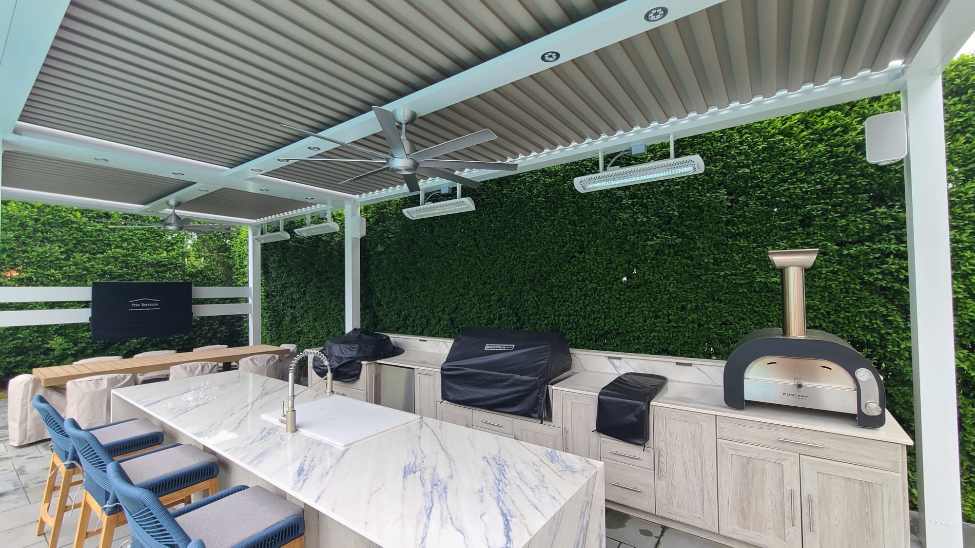 Whole-home Wi-Fi extending to a Hamptons outdoor kitchen and entertaining area