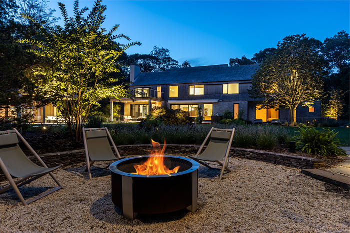 Garden and pathway lighting — Hamptons home