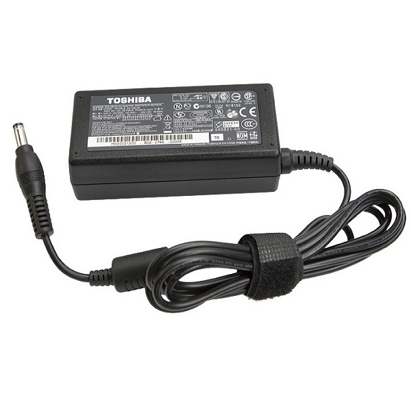 CHARGEUR TOSHIBA 19V-3.42A 5.5X2.5 ORG O