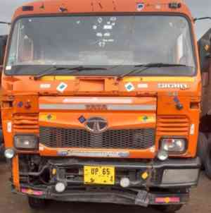 Tata 4923