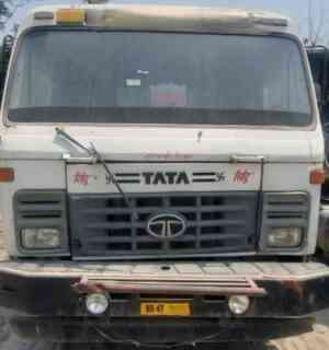 Tata 4923