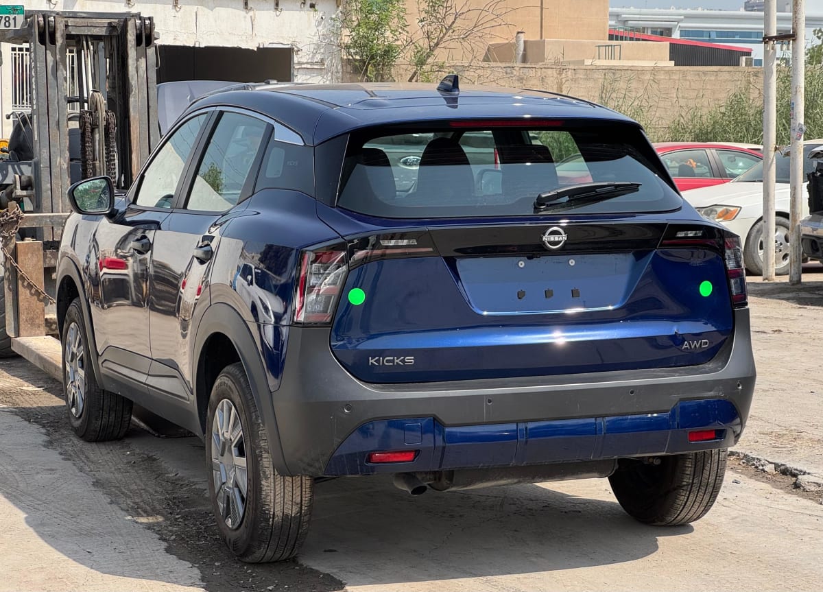 2025 NISSAN Kicks MPV - Image 1