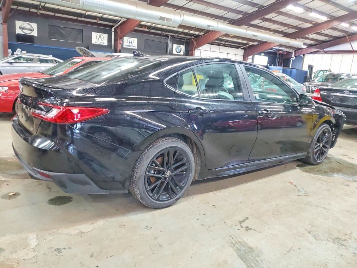 2025 TOYOTA Camry - Photo 4