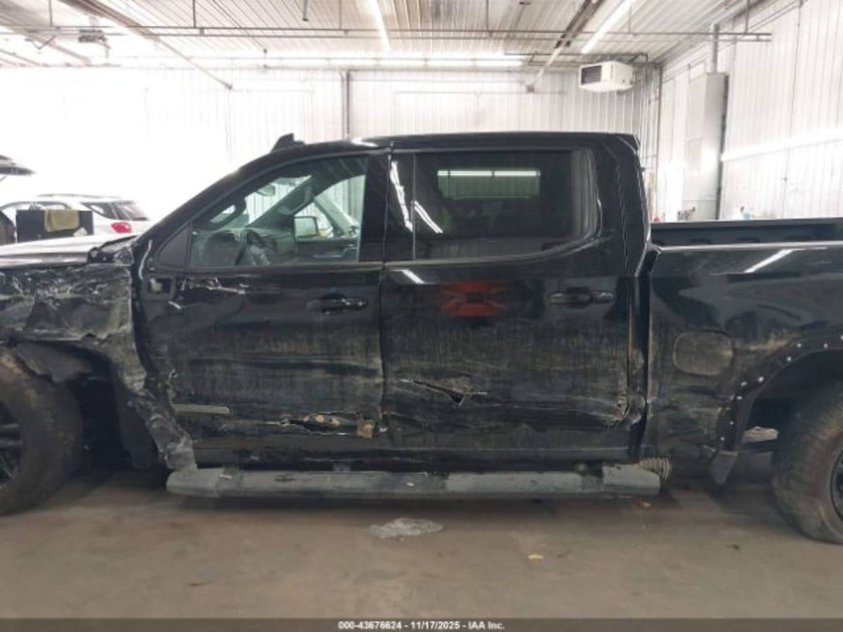 2025 GMC Sierra - Photo 11