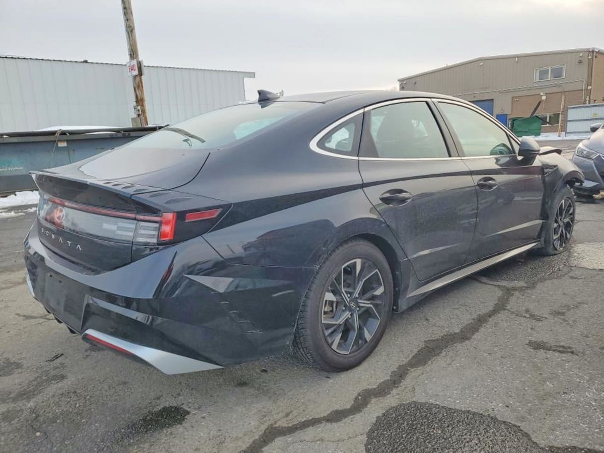 2025 HYUNDAI Sonata - Photo 3