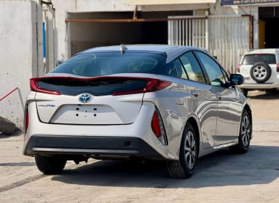 2017 TOYOTA Prius Prime (PHEV)