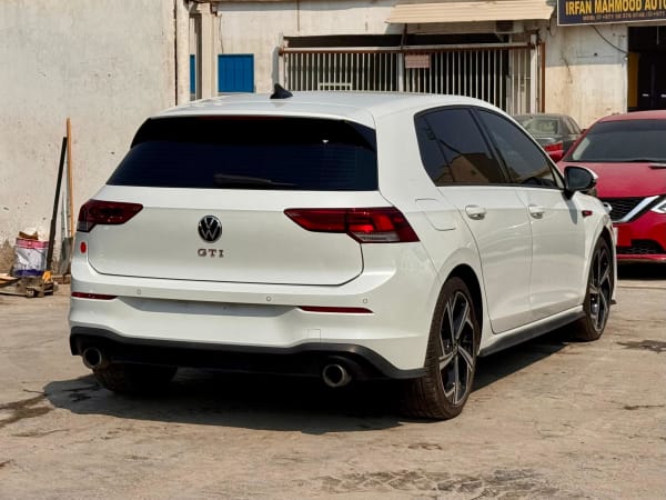 2024 VOLKSWAGEN Golf GTI