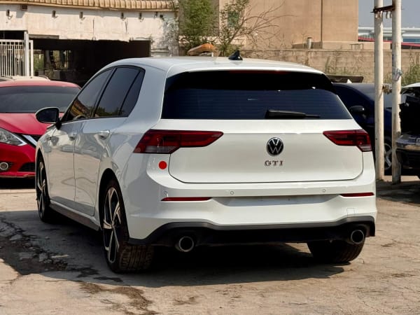 2024 VOLKSWAGEN Golf GTI - Photo 3