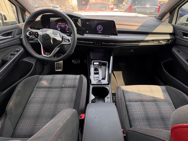 2024 VOLKSWAGEN Golf GTI - Photo 7