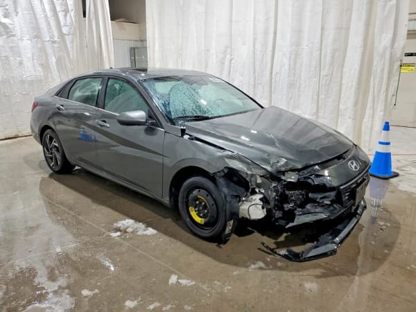 2025 HYUNDAI Elantra - Photo 4