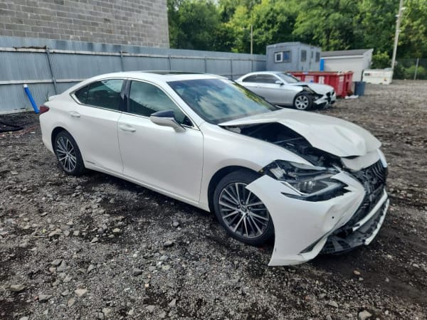2022 LEXUS ES - Photo 4