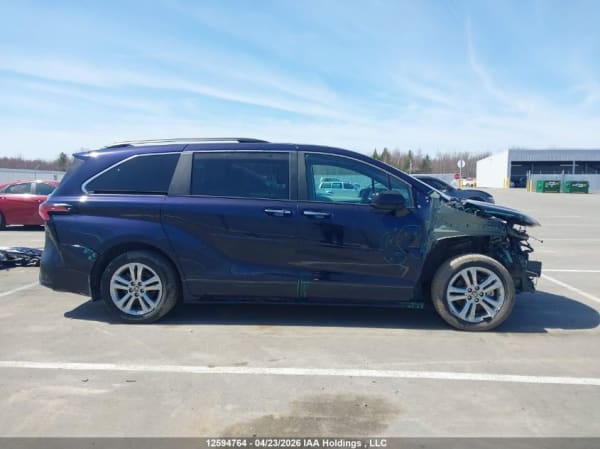 2023 TOYOTA Sienna - Photo 7