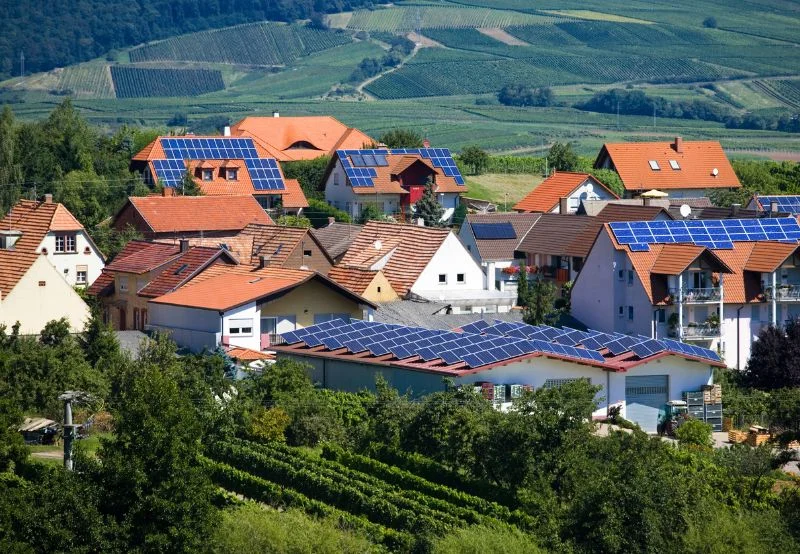 Rooftop Solar Adoption Under the PM Surya Ghar Muft Bijli Yojana: Policy Framework, Progress, and Challenges in India