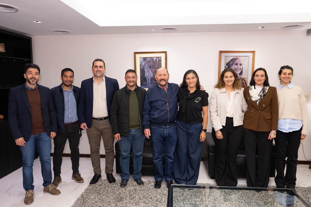 Reunión con el Gobernador Gildo Insfrán