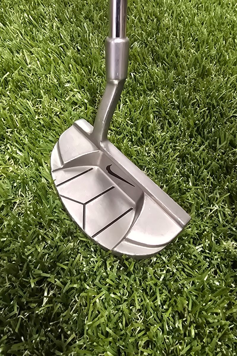 Nike Everclear E22 putter