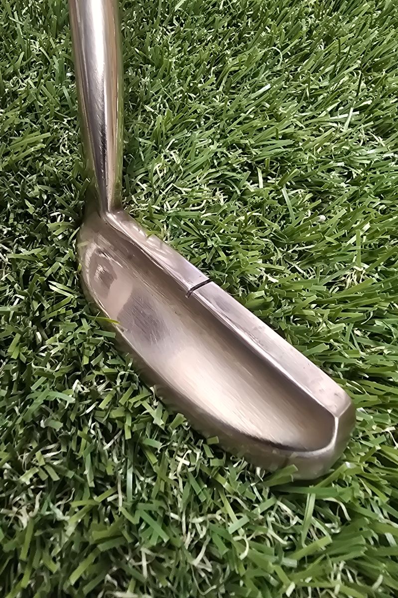 Brosnan Golf Golden Eagle 4 brass-finish blade putter,