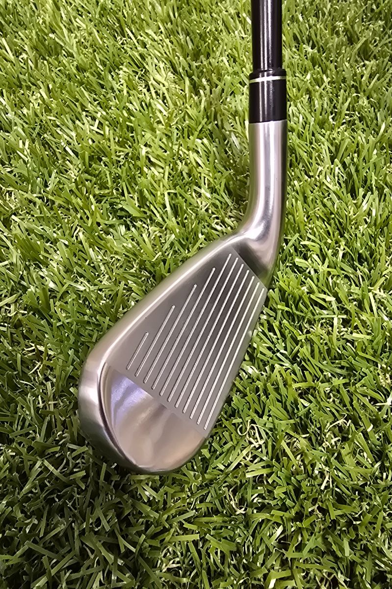 TaylorMade SIM DHY 4 Driving Iron