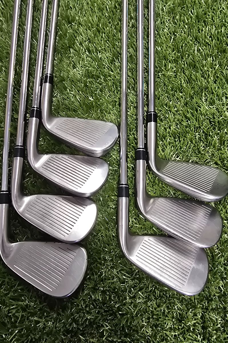 TaylorMade M4 4 to pw Iron Set