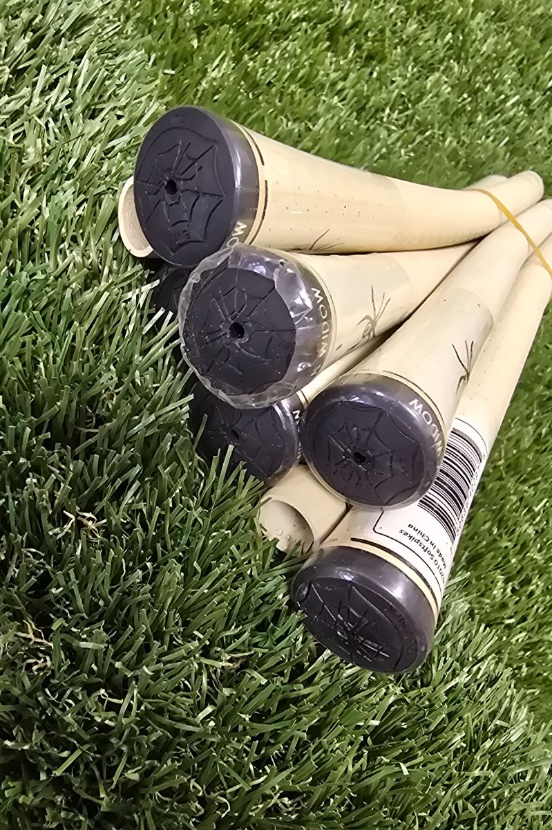 Black Widow Golf Club Grips  8 piece 