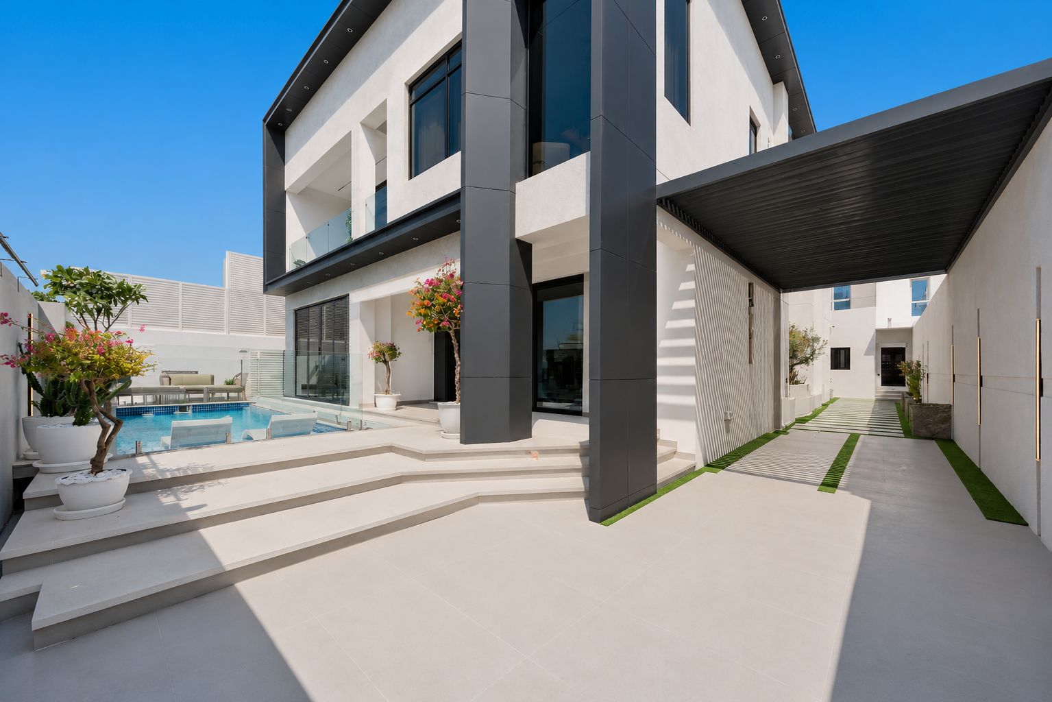 6 Bedroom + Maid Villa for Sale in Jumeirah 3, Dubai | Private Pool