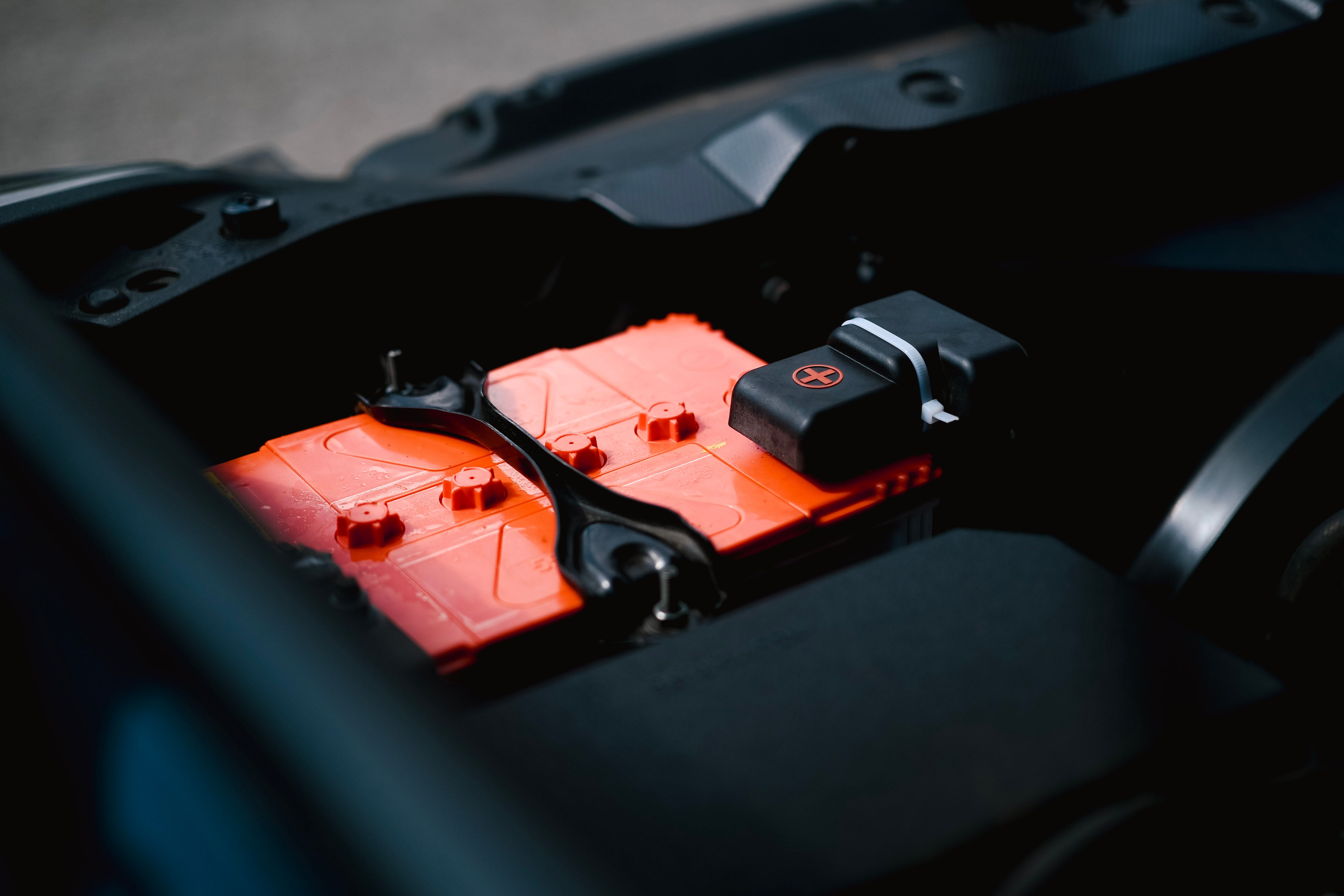 mobile car battery replacement mechanic