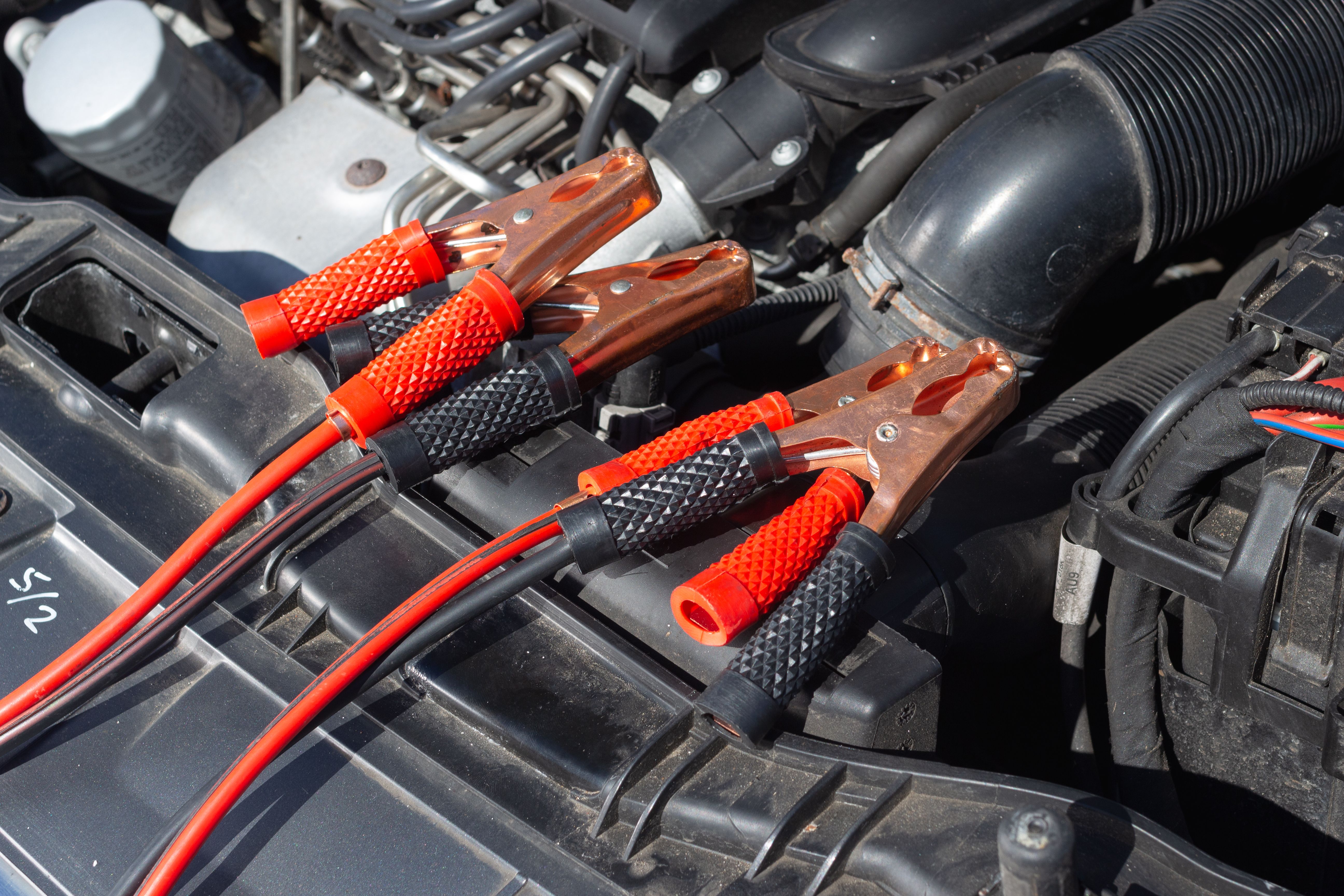 mobile roadside jump start assistance car