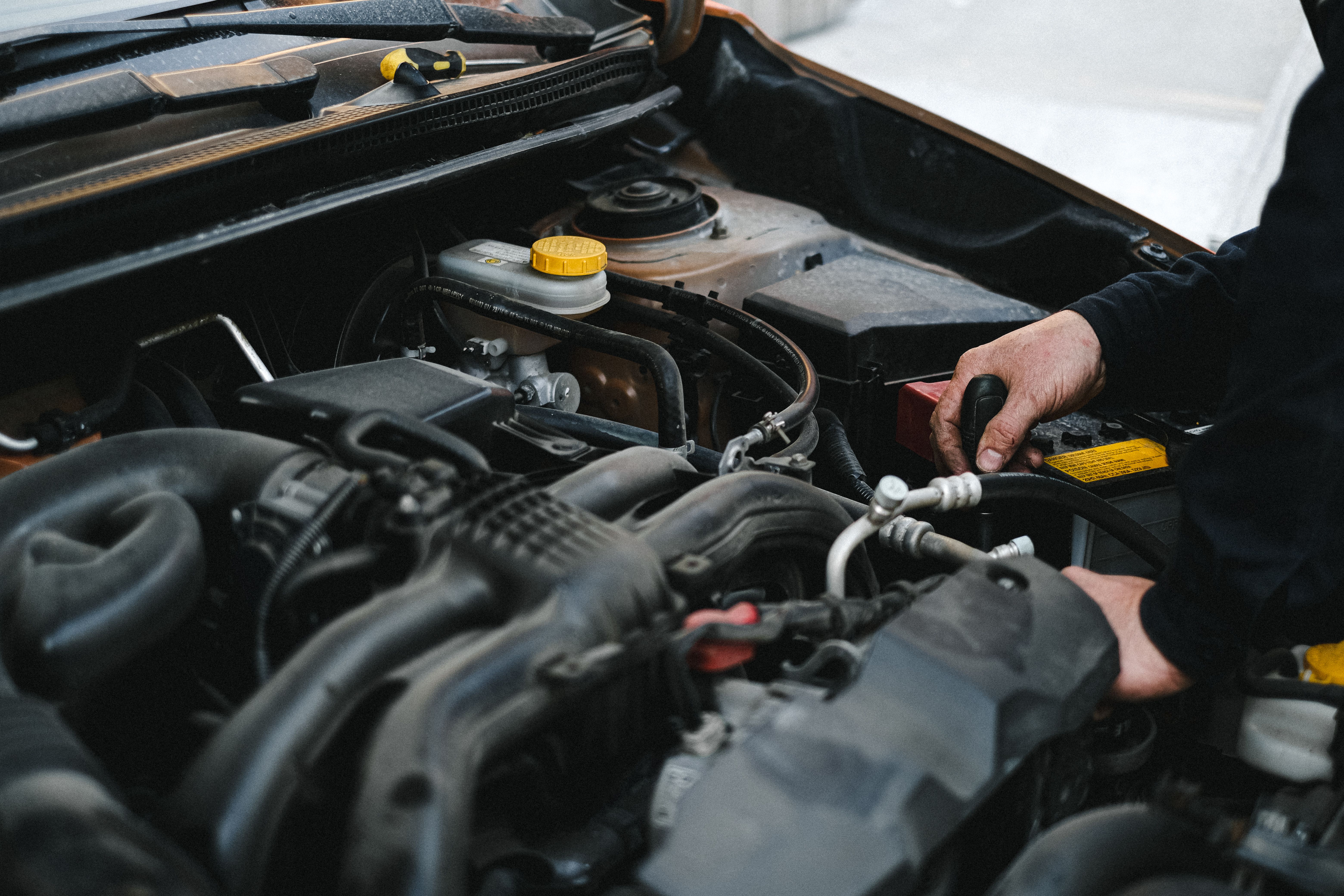 automotive mechanic starter motor replacement