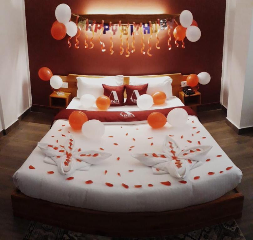 Aisha Guest House Bed & Breakfast — image 2