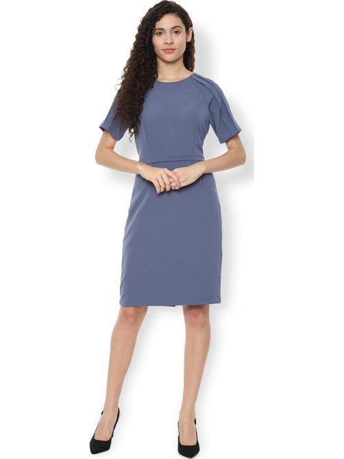 Van Heusen Blue Regular Fit Dress Price in India