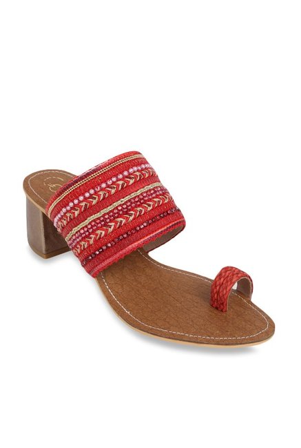 Catwalk Red Toe Ring Sandals Price in India