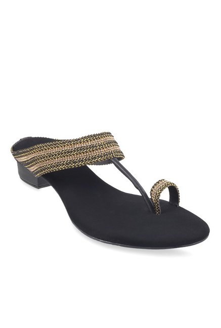 Mochi Black & Golden Toe Ring Sandals Price in India