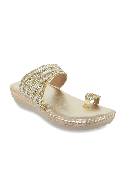 Metro Golden Toe Ring Sandals Price in India