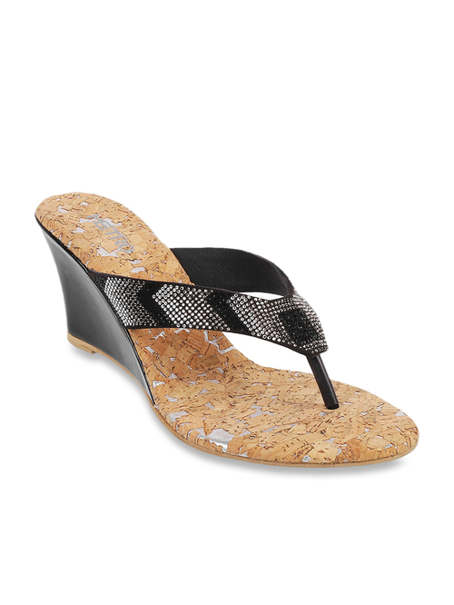 Metro Black Thong Wedges Price in India