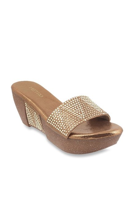 Metro Antique Gold Ethnic Wedges Price in India