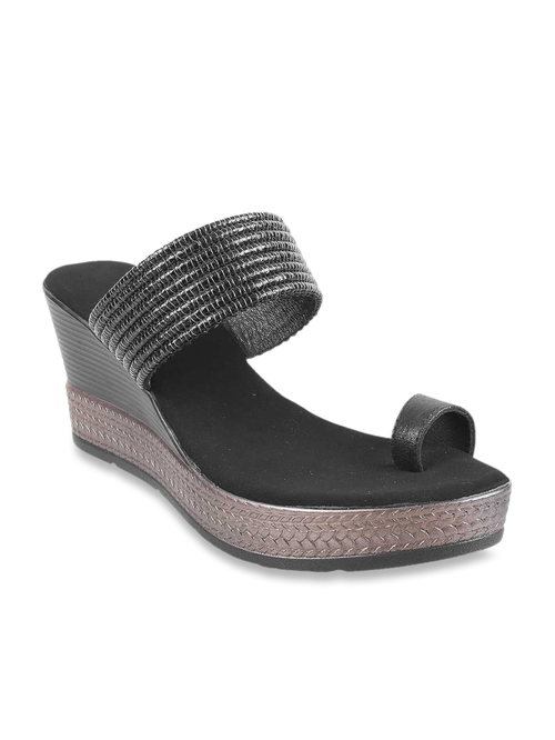 Mochi Black Toe Ring Wedges Price in India