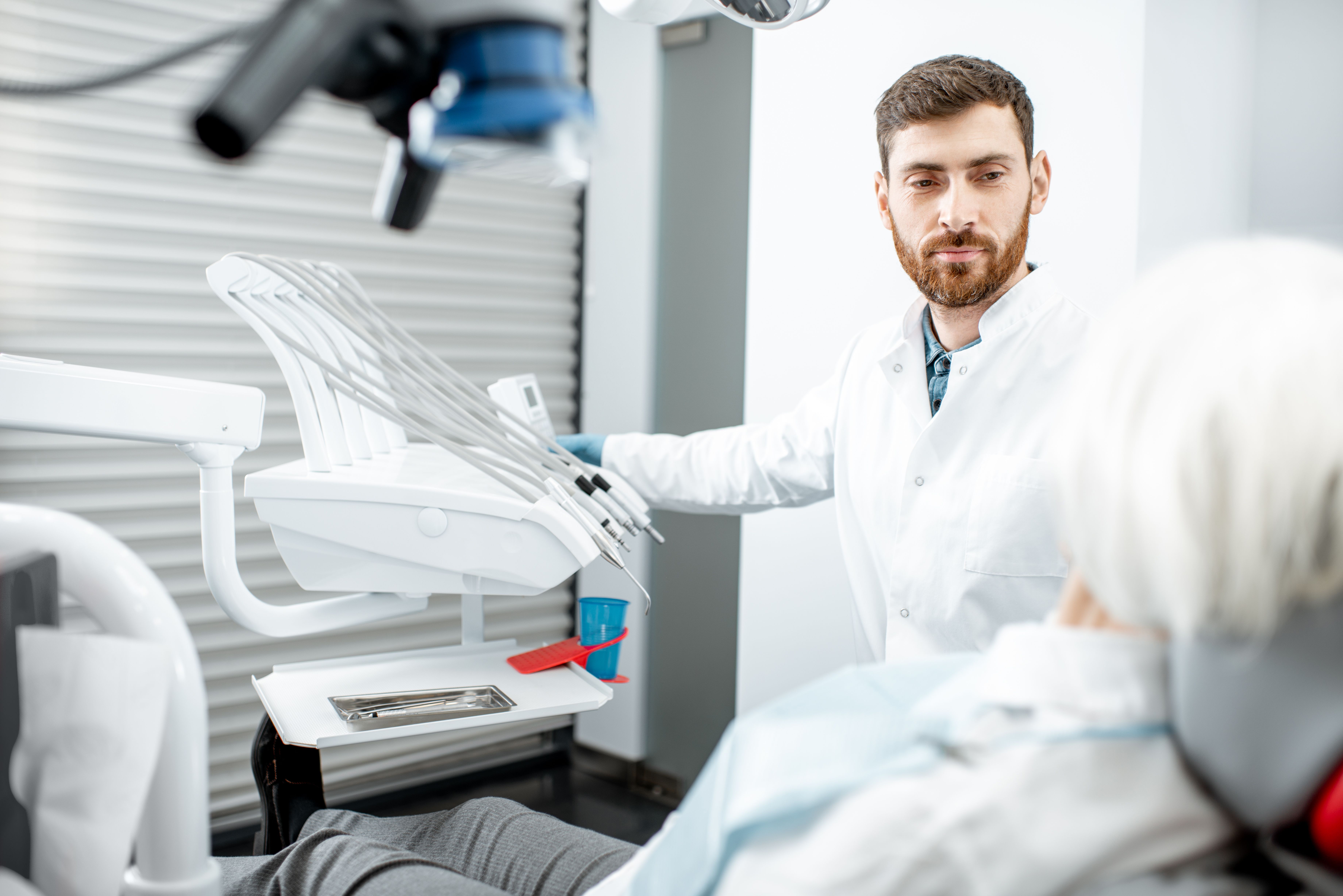Imagem ilustrativa do artigo: Quanto ganha um dentista no Brasil? Valores reais e o que realmente define sua renda